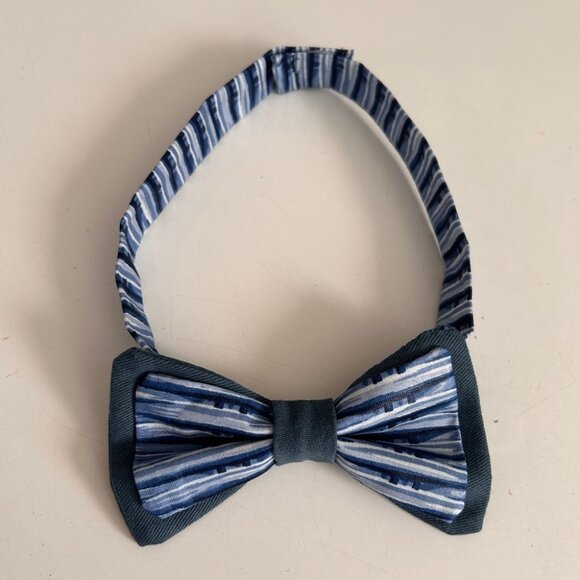 Brand New Handmade Reversible Dog Scarf & Bow Tie Size Medium - Picture 4 of 6